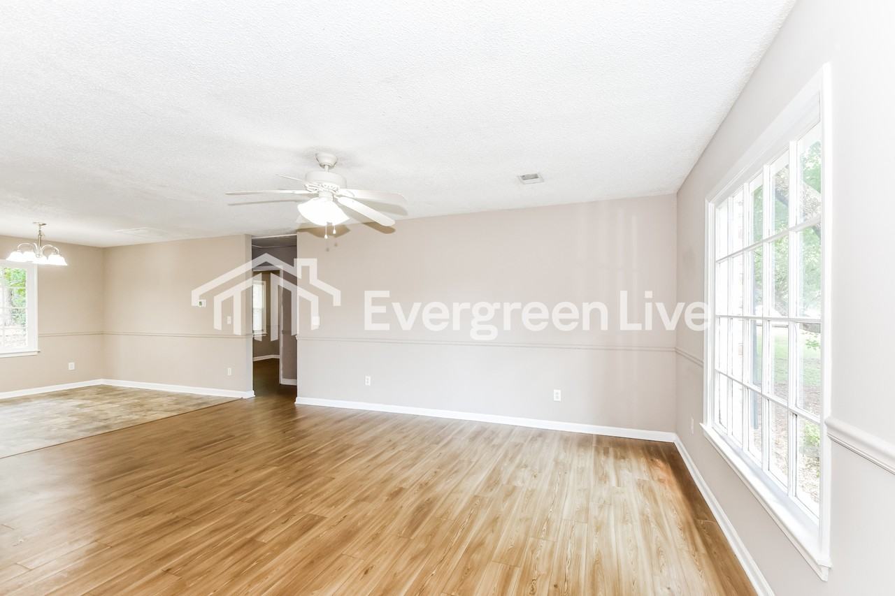 212 Braewick Rd - Photo 3 of 15
