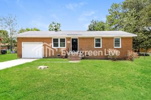 featured image of 225 Oakglenn Dr