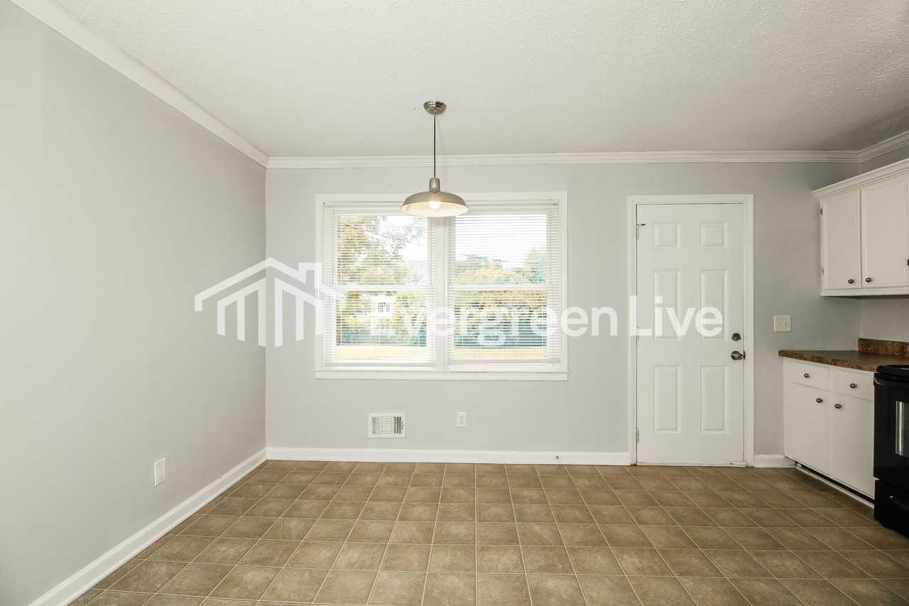 225 Oakglenn Dr - Photo 3 of 13