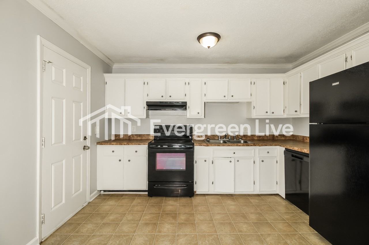 225 Oakglenn Dr - Photo 4 of 13