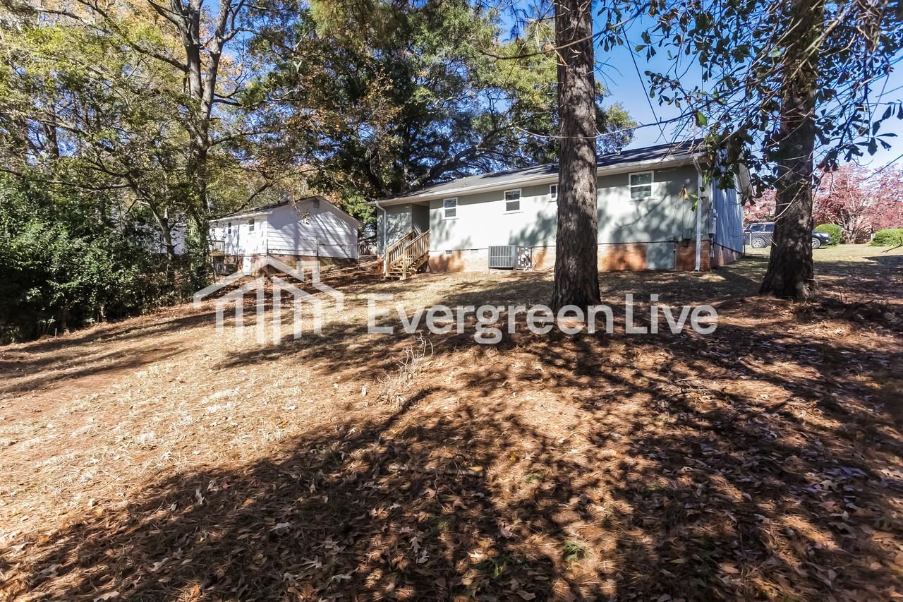 404 Richcreek Rd - Photo 2 of 15