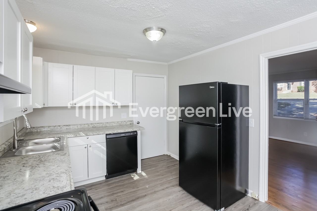 404 Richcreek Rd - Photo 6 of 15