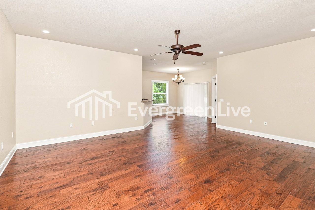 4922 Bobbie Ave - Photo 3 of 15