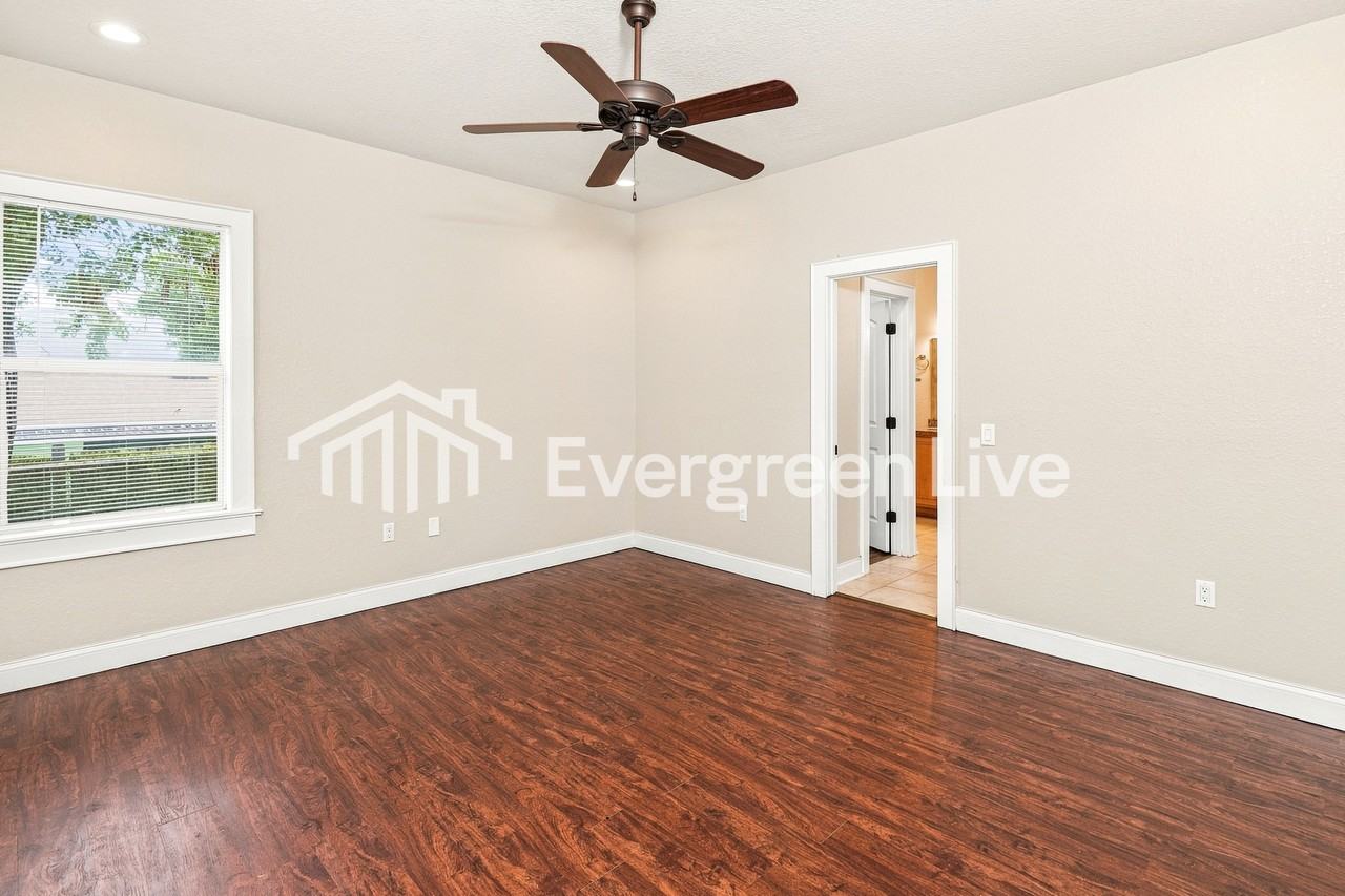 4922 Bobbie Ave - Photo 6 of 15