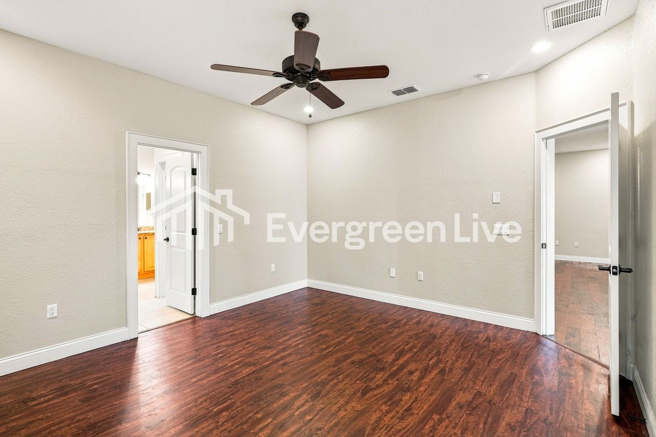 4922 Bobbie Ave - Photo 7 of 15