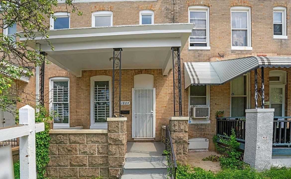 1804 E 29th St - Photo 2 of 23