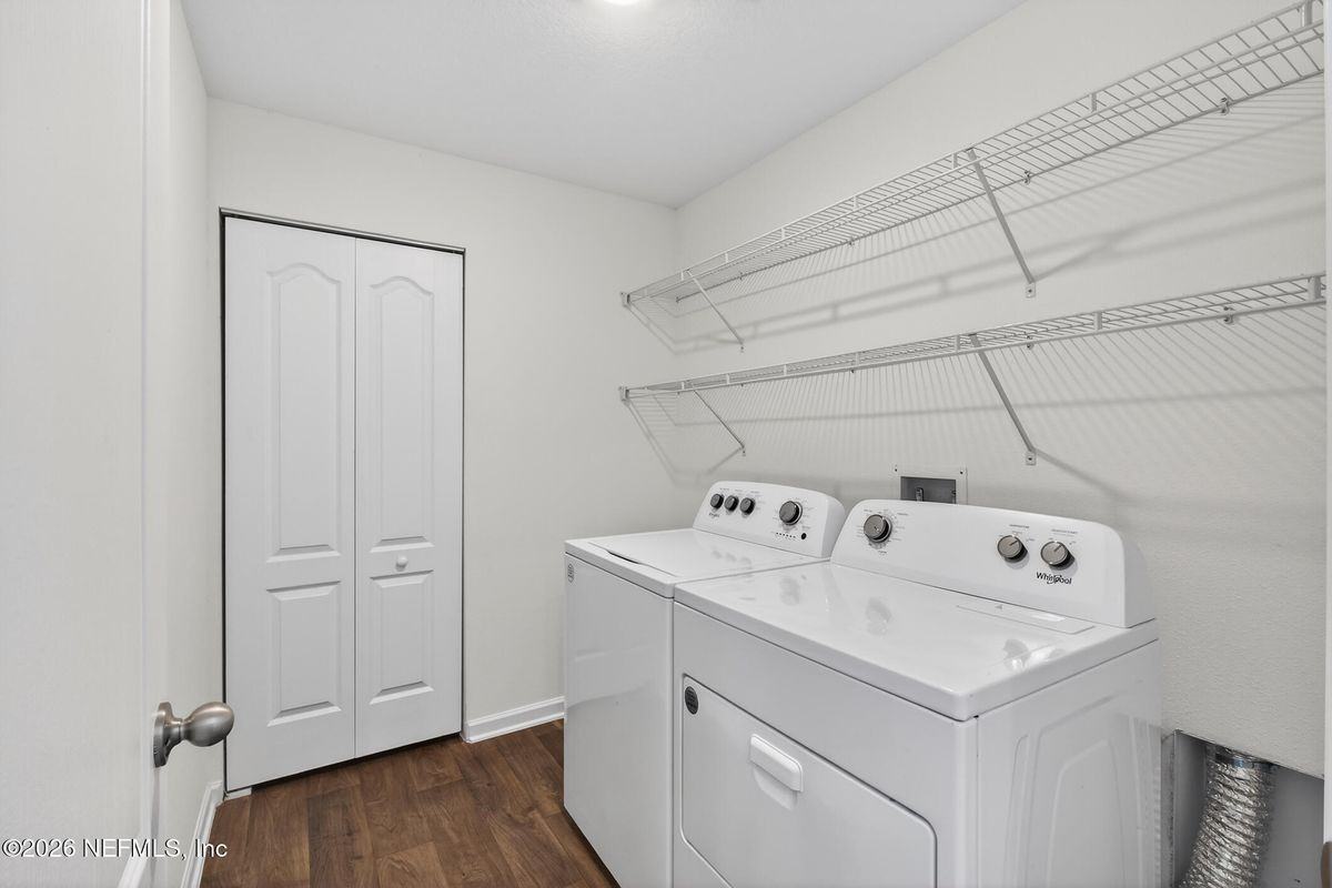163 Silver Birch St - Photo 5 of 19
