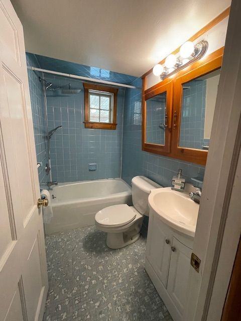 37 Richmondville Ave ##1 - Photo 2 of 4