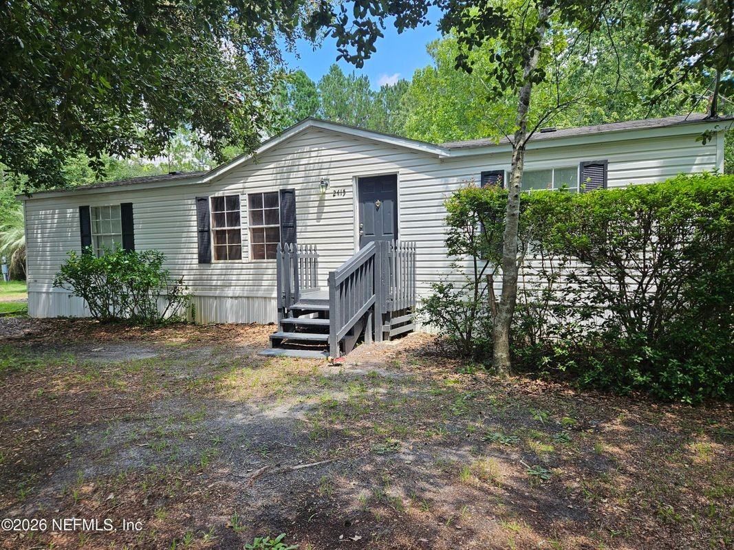 2415 Clover Ave - Photo 3 of 10