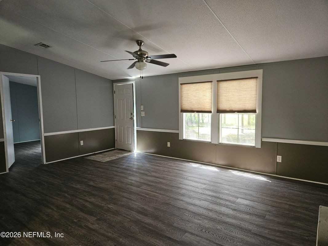 2415 Clover Ave - Photo 5 of 10