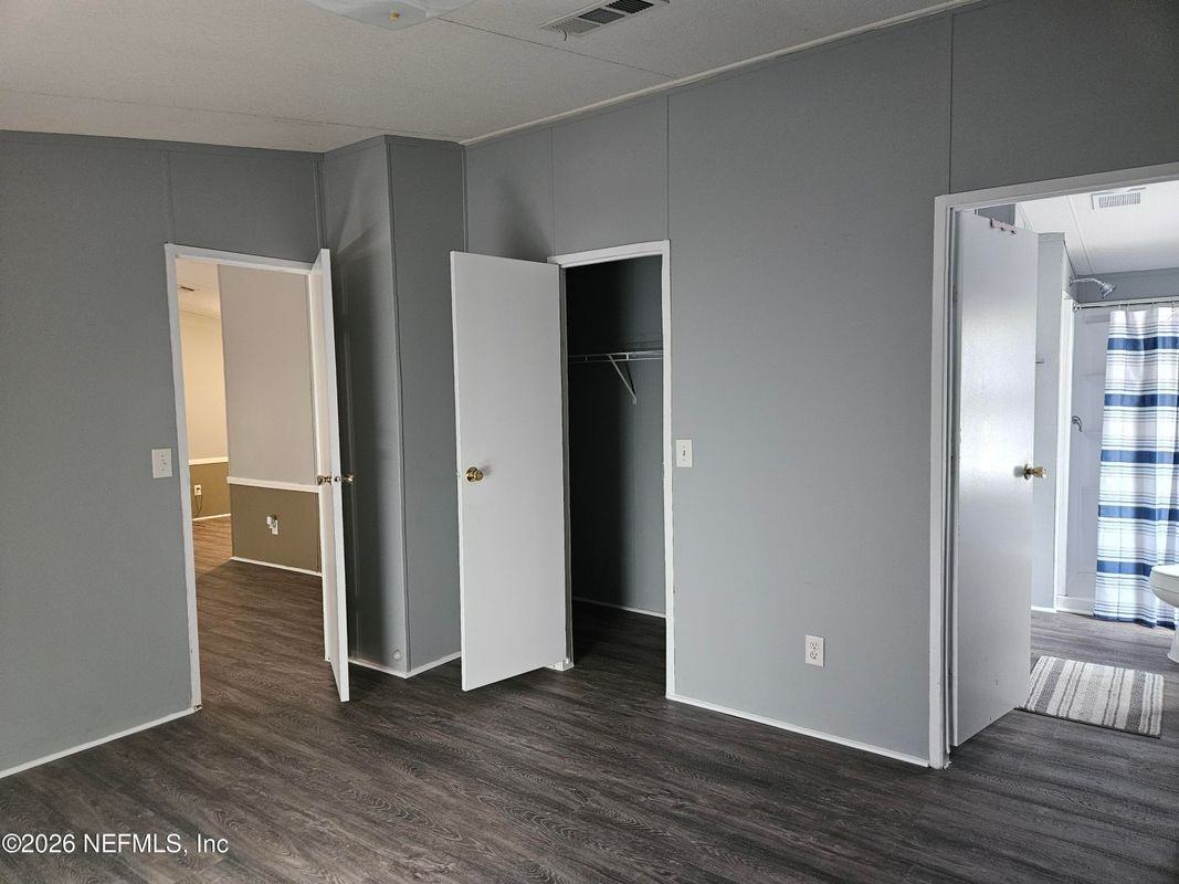 2415 Clover Ave - Photo 7 of 10