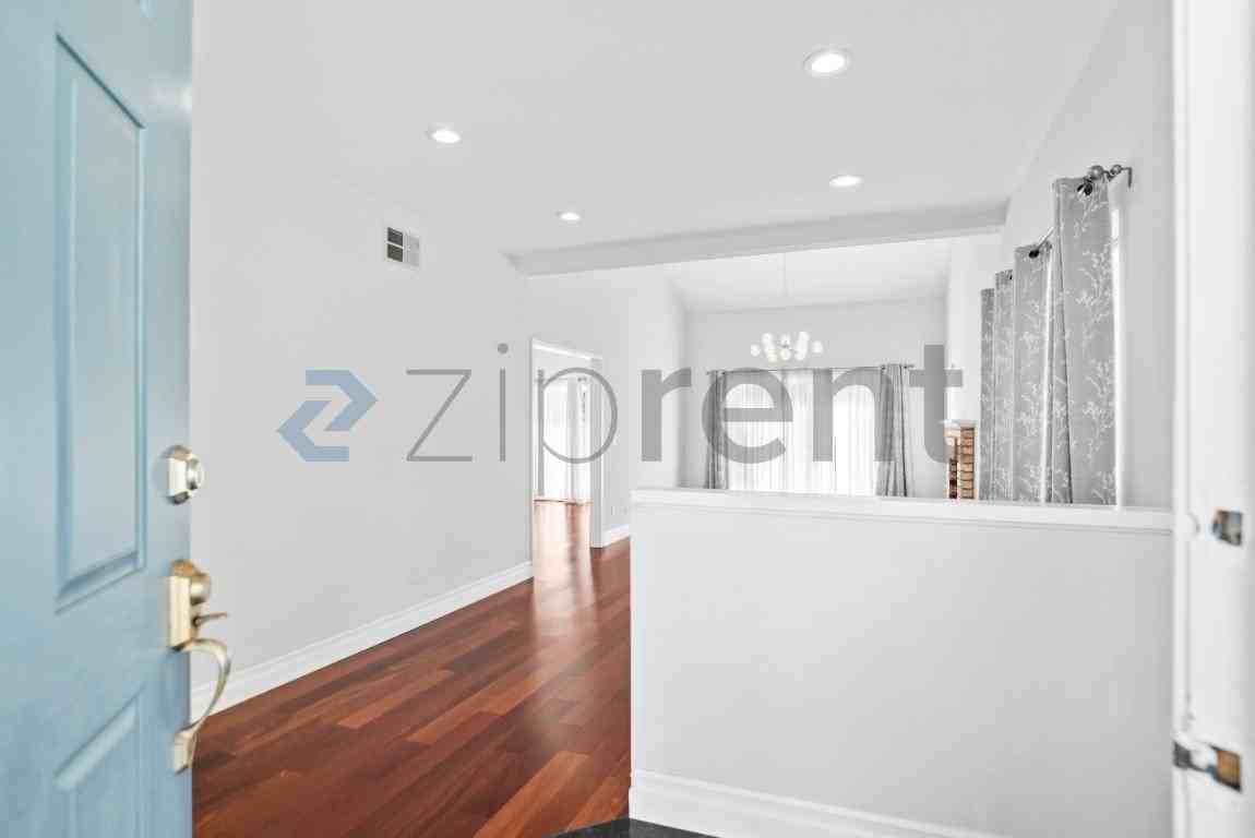 2906 Kiperash Dr - Photo 4 of 22