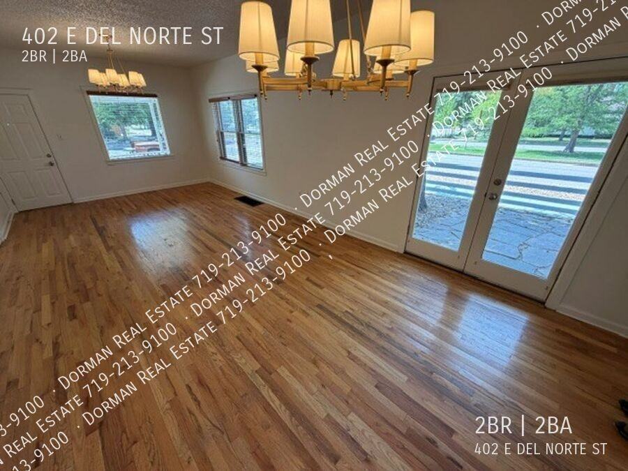402 E Del Norte St - Photo 3 of 11
