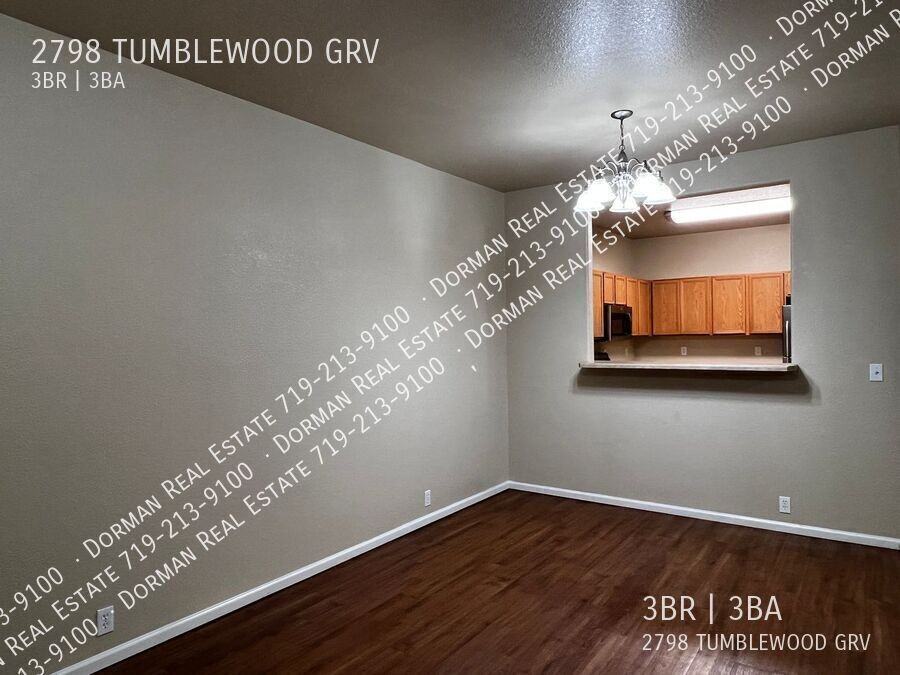 2798 Tumblewood Grv - Photo 4 of 21