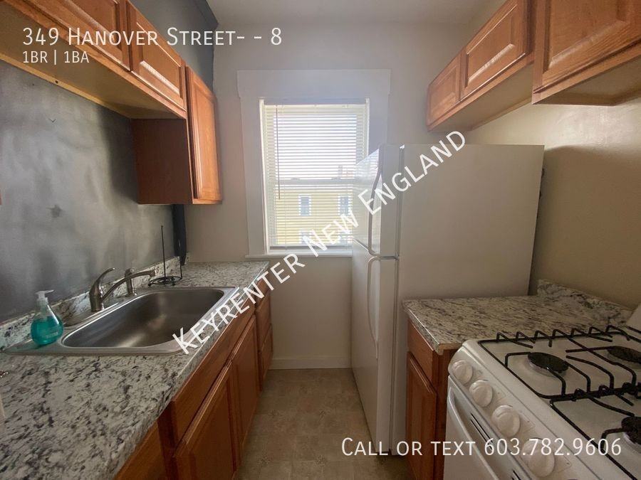 349 Hanover St #8 - Photo 2 of 6