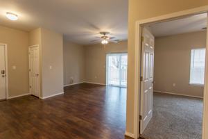 featured image of 923 W Battlefield St