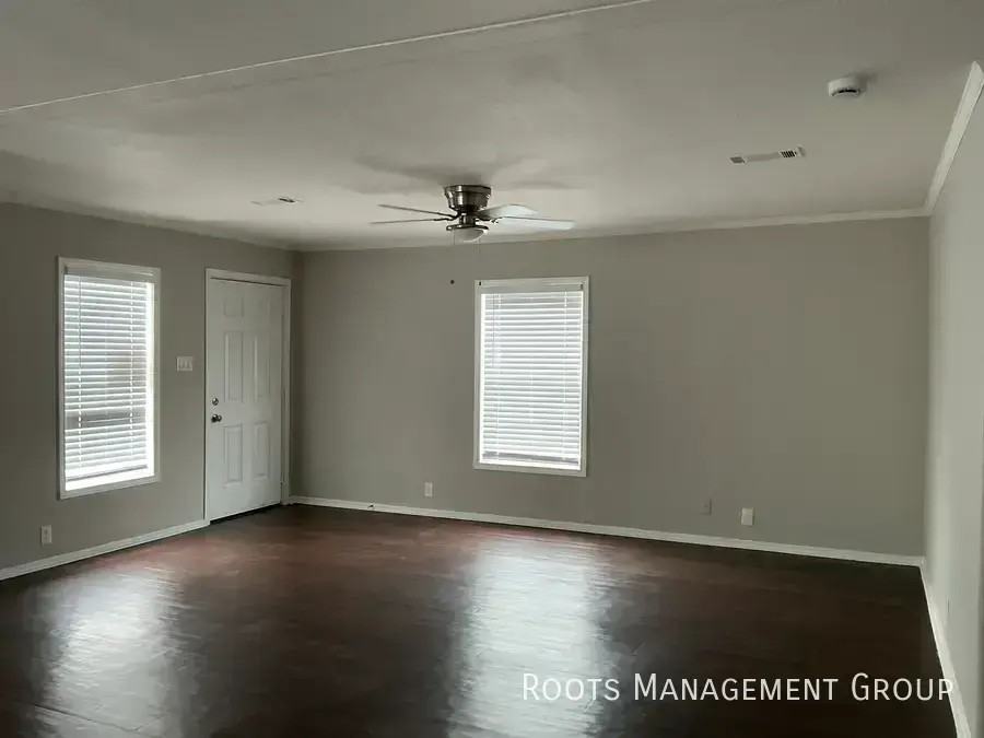 15923 Clarke Springs Dr #15923C - Photo 5 of 34