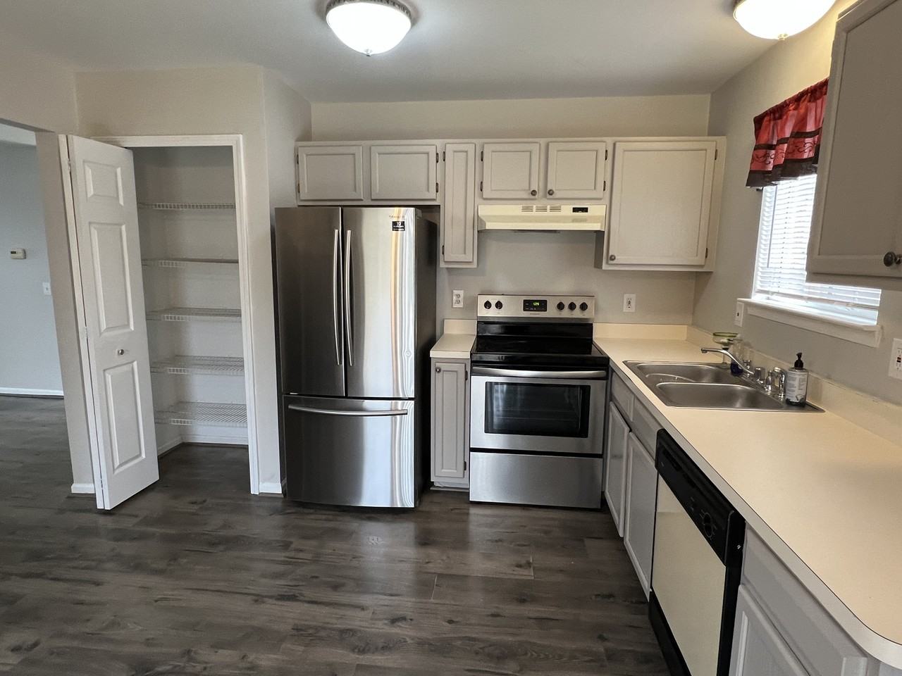1172 Wildwood Ln #NA - Photo 2 of 36