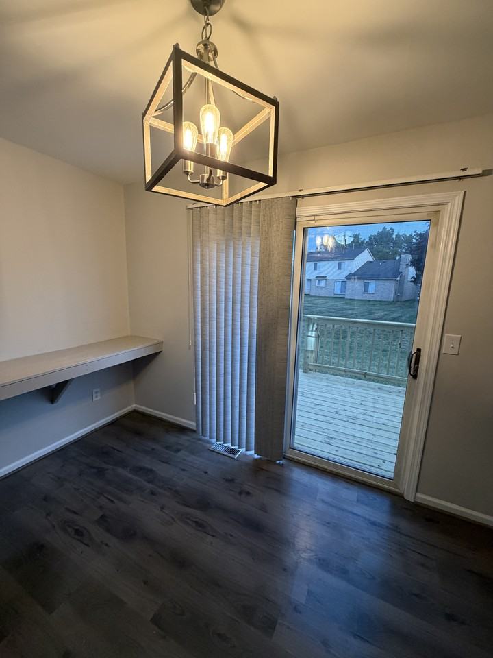 1172 Wildwood Ln #NA - Photo 3 of 36
