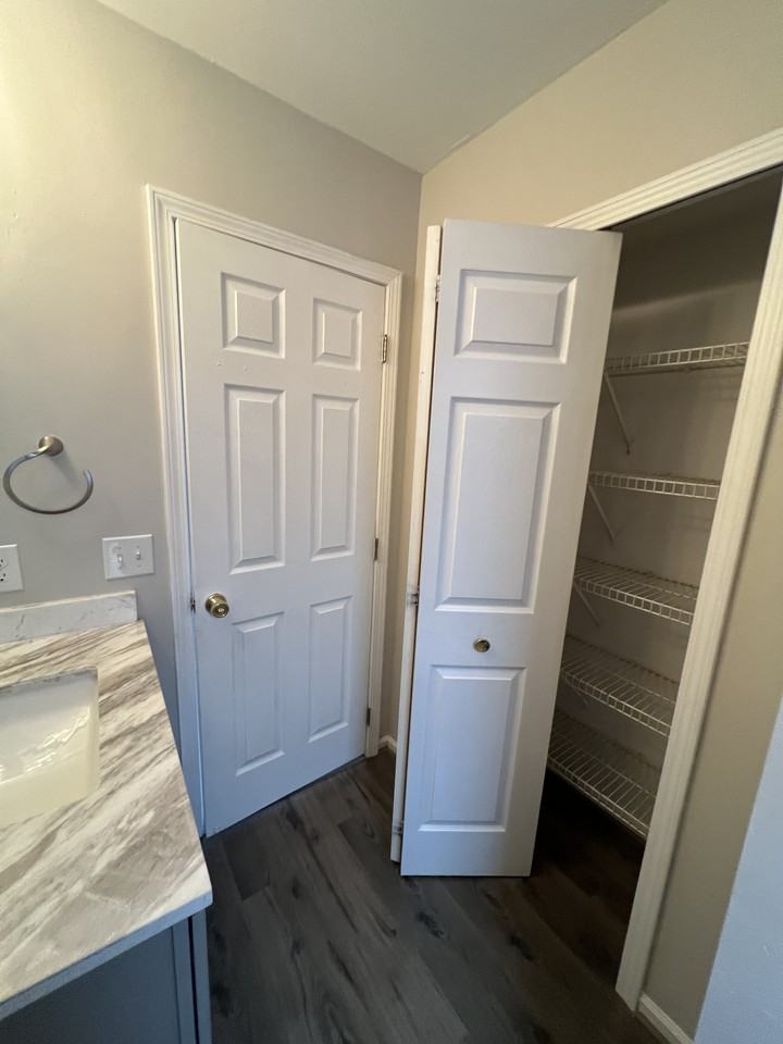 1172 Wildwood Ln #NA - Photo 5 of 36