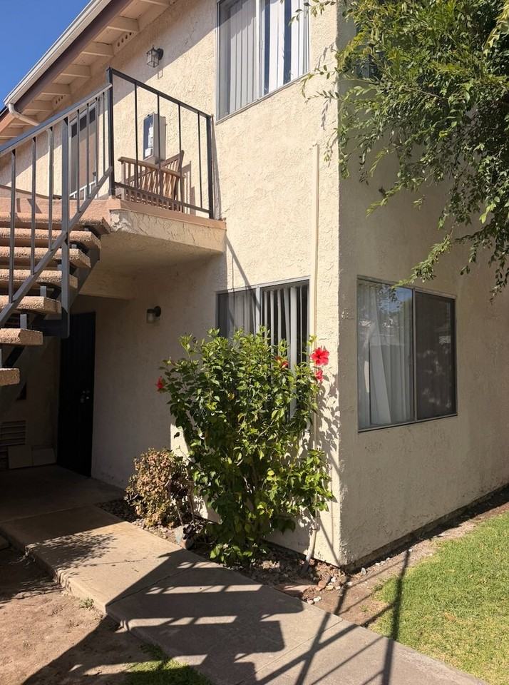 14702 Plaza Dr - Photo 2 of 9