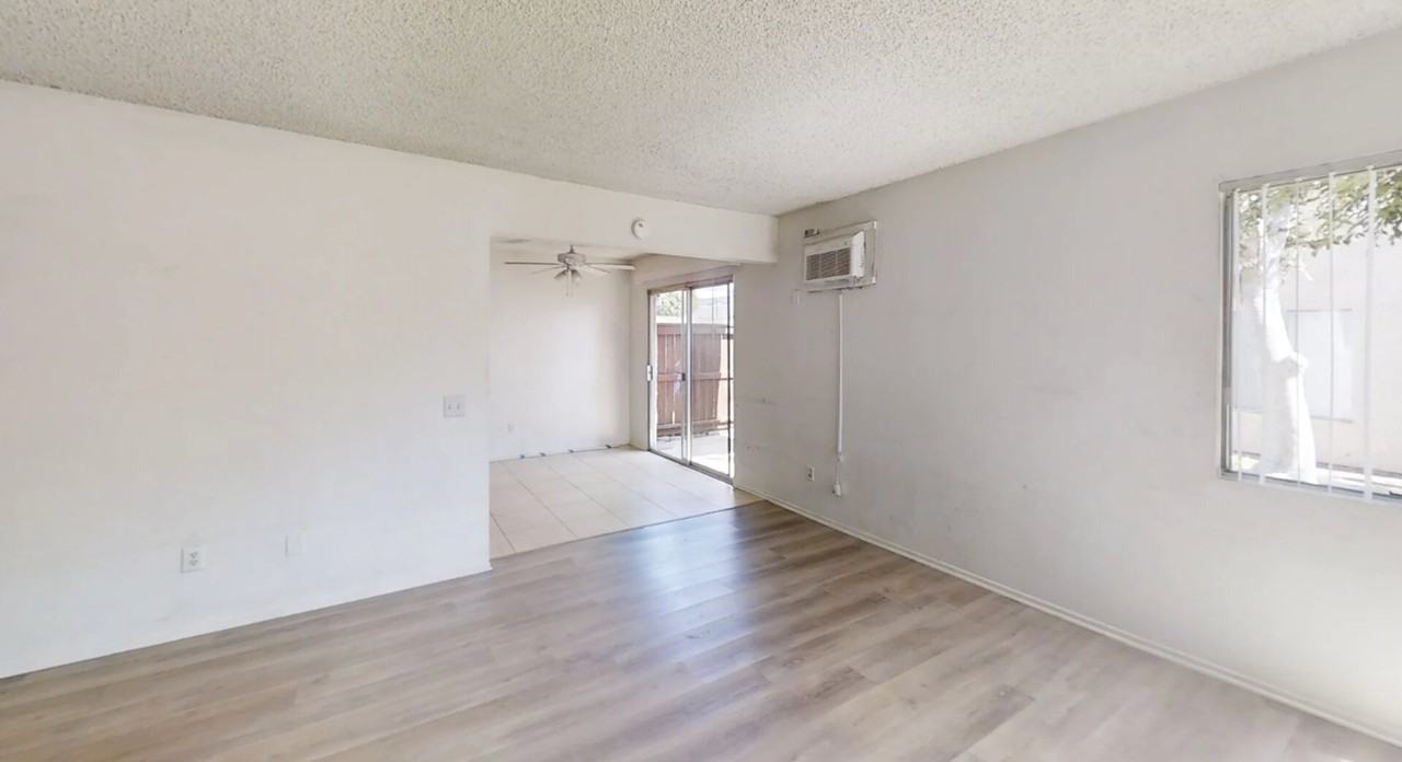 14702 Plaza Dr - Photo 3 of 9