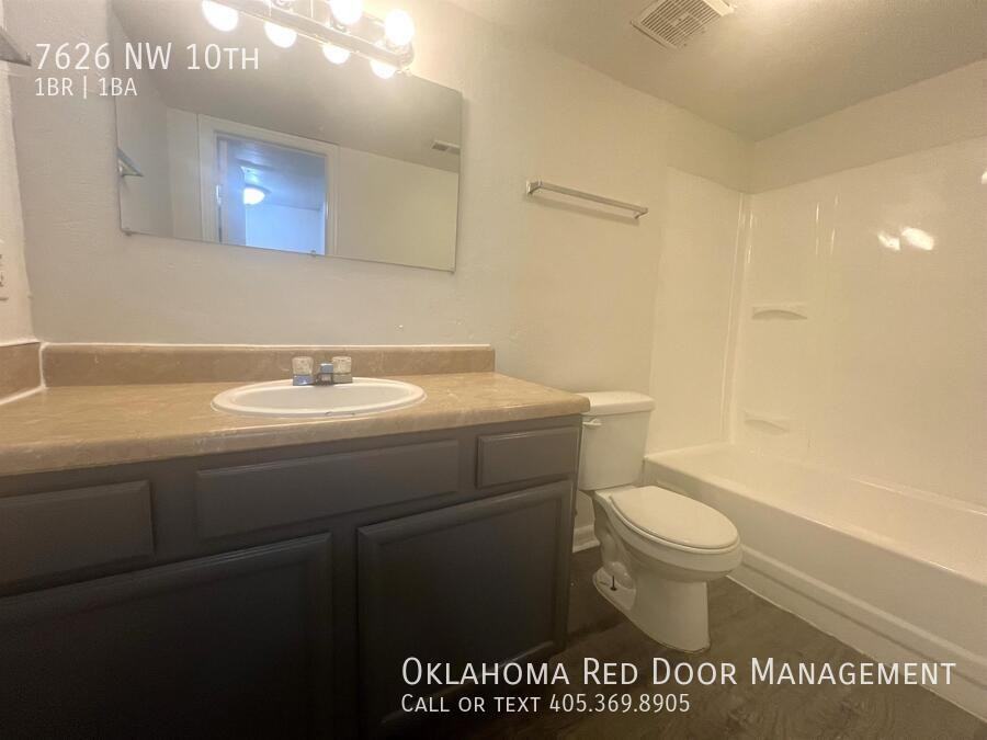 7626 Nw 10th St - Photo 7 of 15