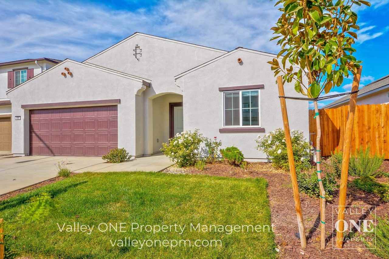 933 Tipton Ln - Photo 2 of 50