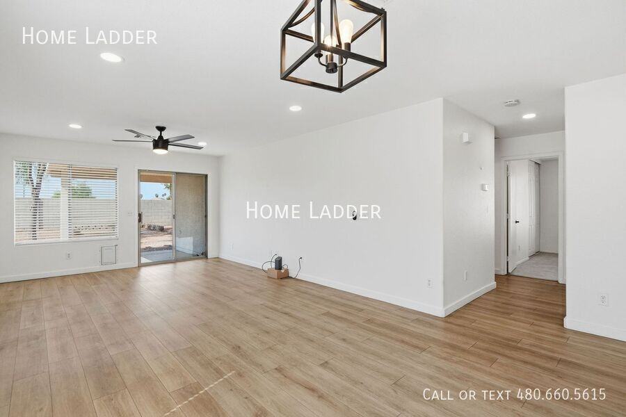 16030 W Woodlands Ave - Photo 3 of 36
