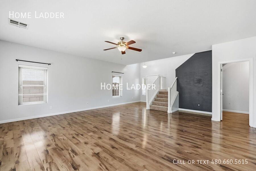 18428 N Jameson Dr - Photo 7 of 47