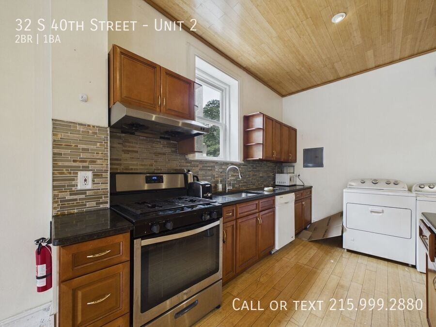 32 S 40th St #2 - Photo 3 of 14