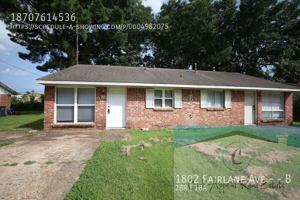 featured image of 1802 Fairlane Ave #B