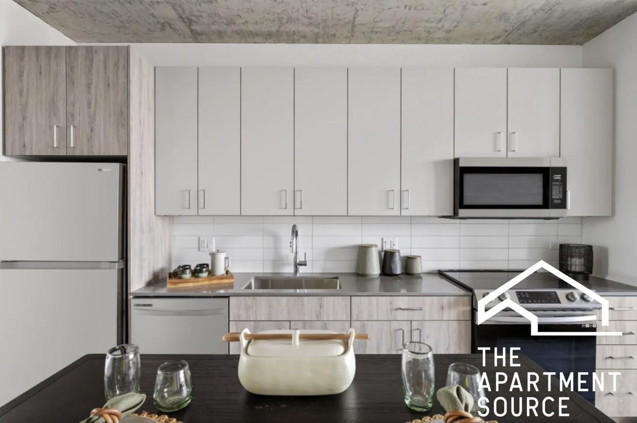 808 N Cleveland Ave #PHC - Photo 5 of 17