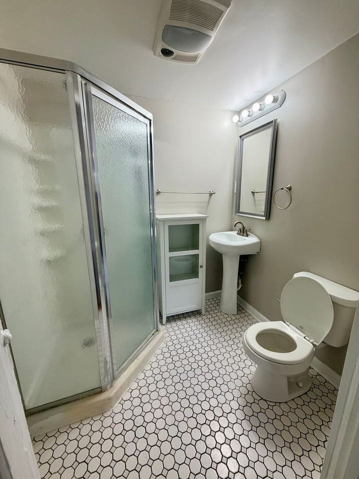 365 S Upper St #2 - Photo 4 of 5