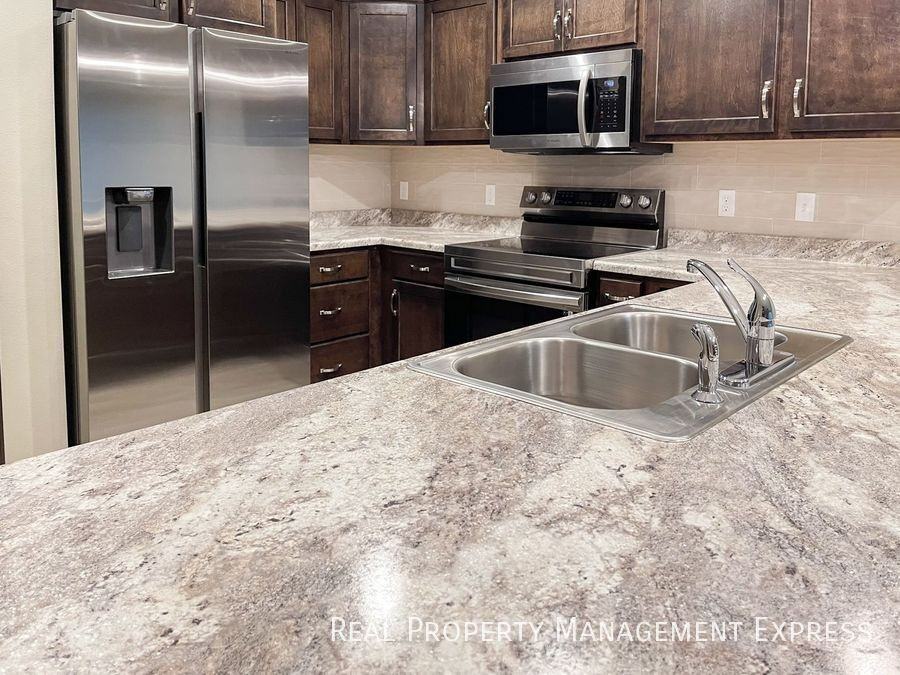 9617 W Broek Dr - Photo 4 of 15
