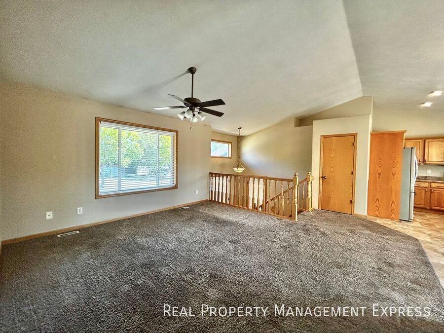 7636 S Rose Crest Ct - Photo 6 of 24
