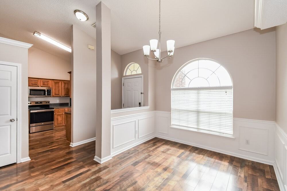 2908 Majestic Oaks Ln - Photo 5 of 16