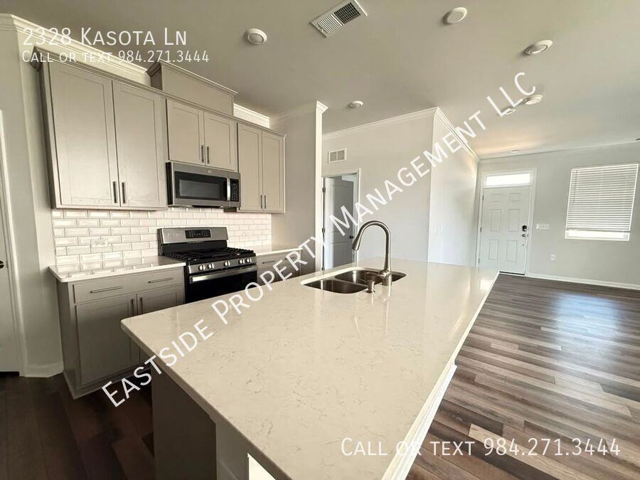 2328 Kasota Ln - Photo 5 of 26