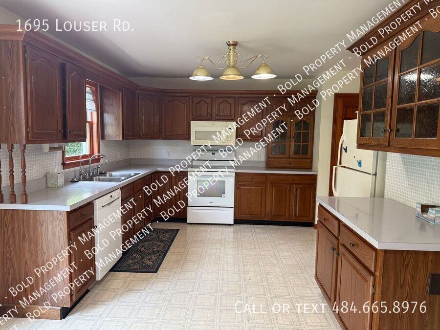 1695 Louser Rd - Photo 3 of 43