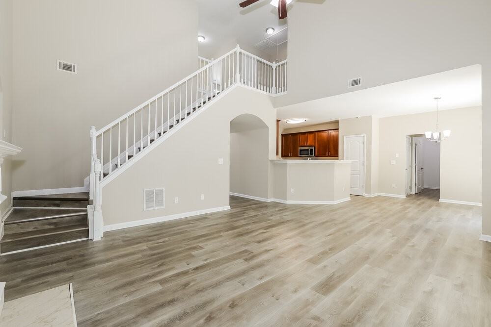 3996 Yosemite Park Ln - Photo 5 of 17