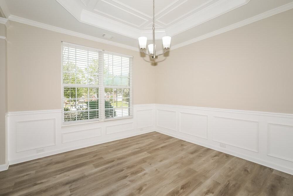 3996 Yosemite Park Ln - Photo 6 of 17