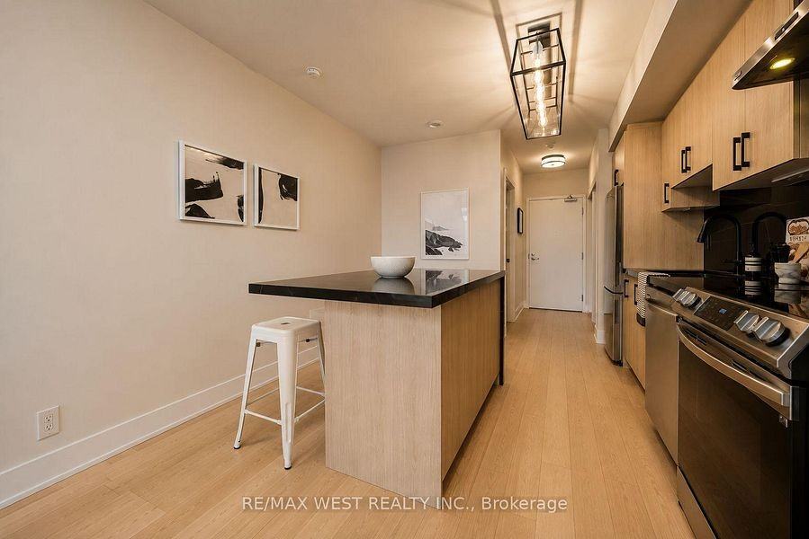 5 Hanna Avenue #546 - Photo 6 of 18