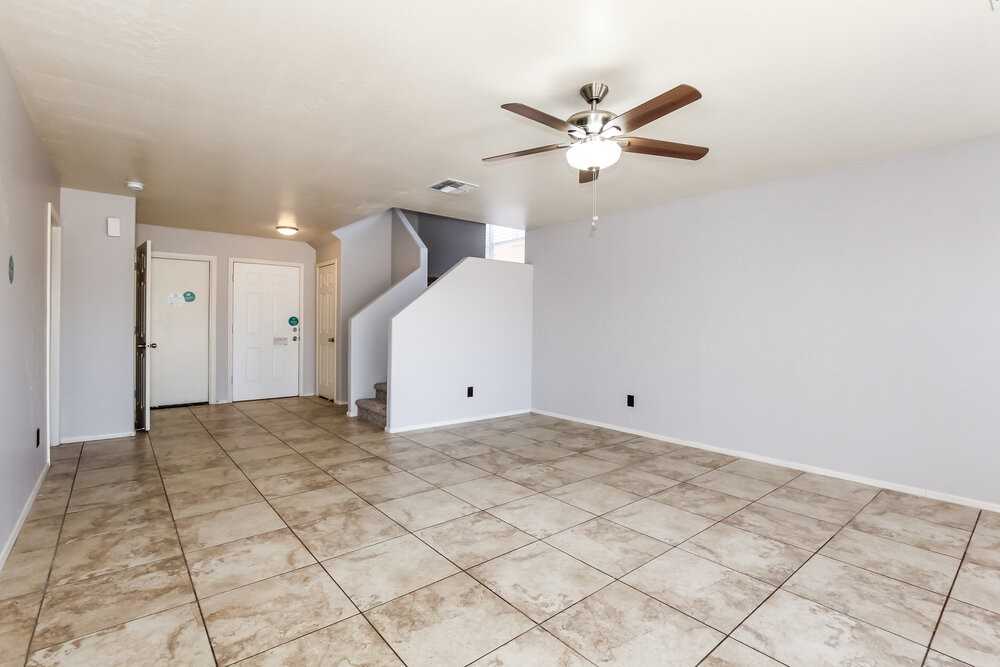22807 W Gardenia Dr - Photo 4 of 17