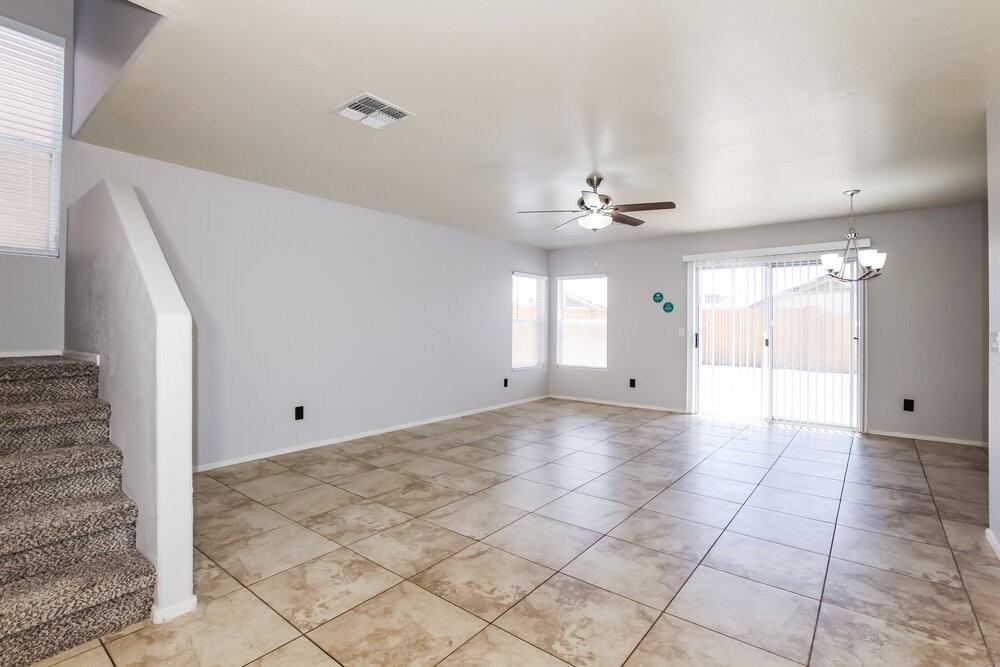 22807 W Gardenia Dr - Photo 5 of 17