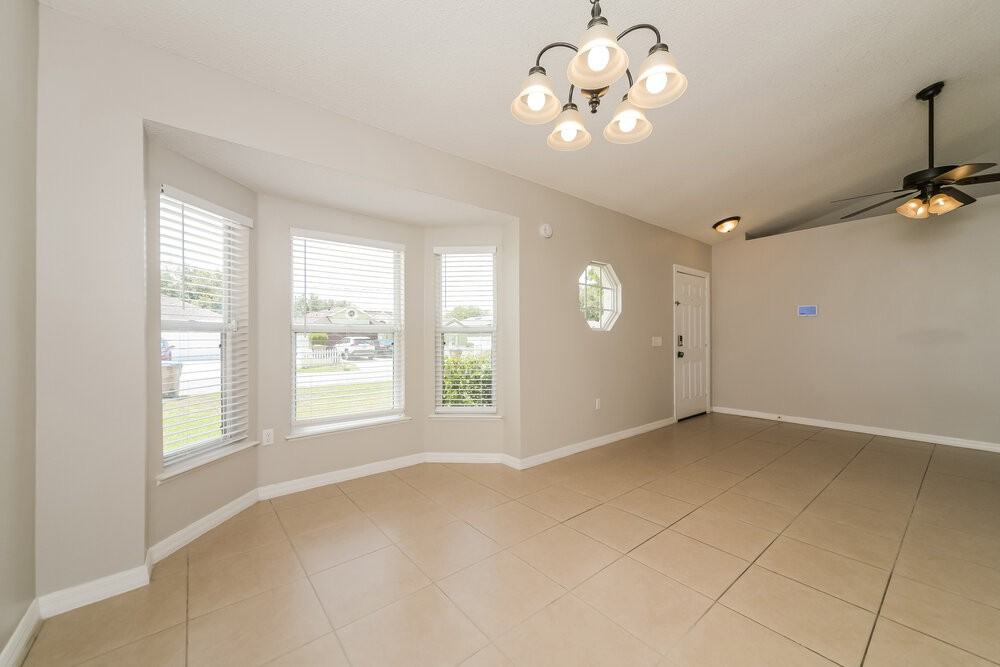 330 Medina Ct - Photo 5 of 16