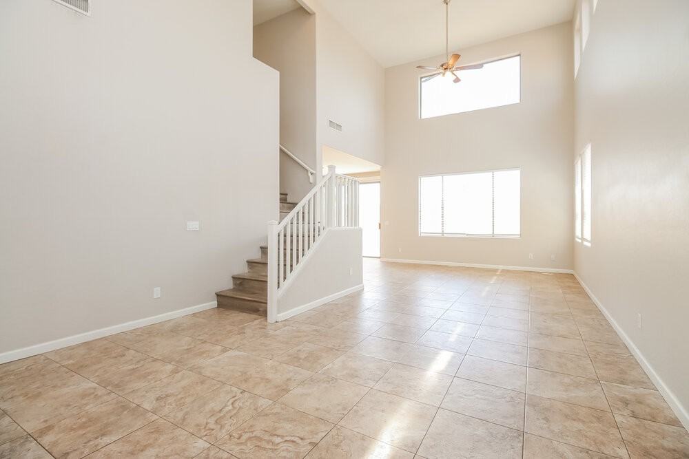 125 N 22nd Pl #39 - Photo 6 of 17