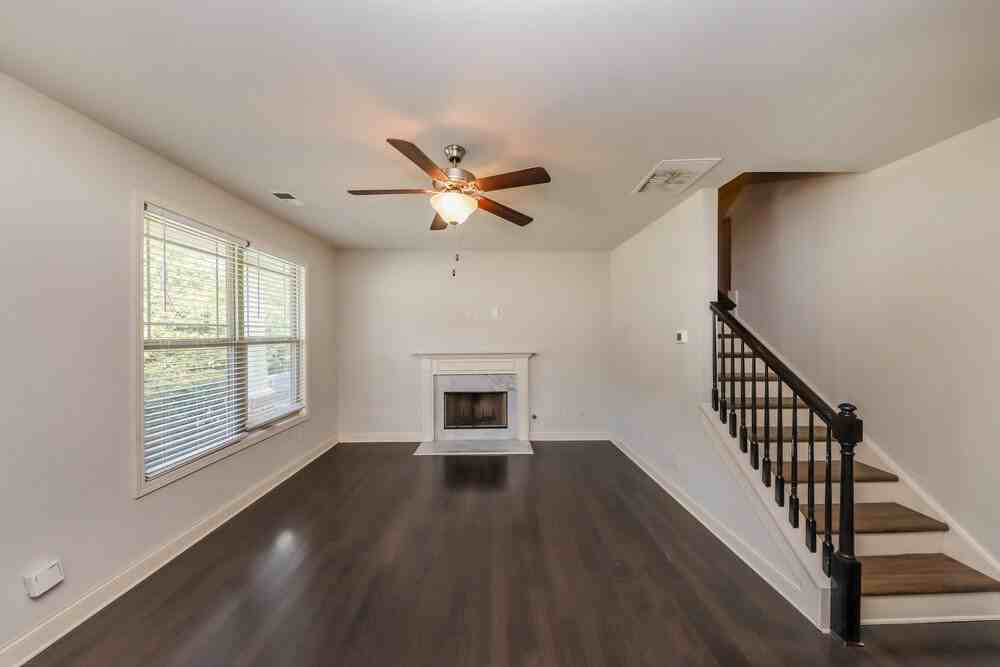 89 Greatwood Ln - Photo 5 of 17