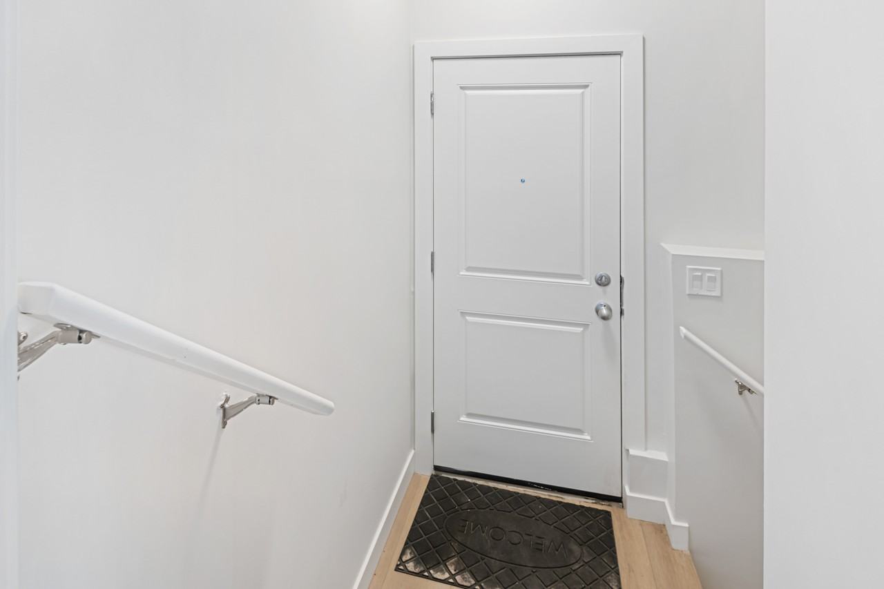 B, 67 Walcrest Row Southeast - Photo 2 of 11