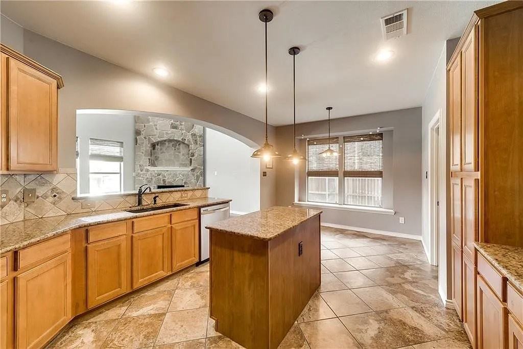 12501 Lizzie Pl - Photo 5 of 20