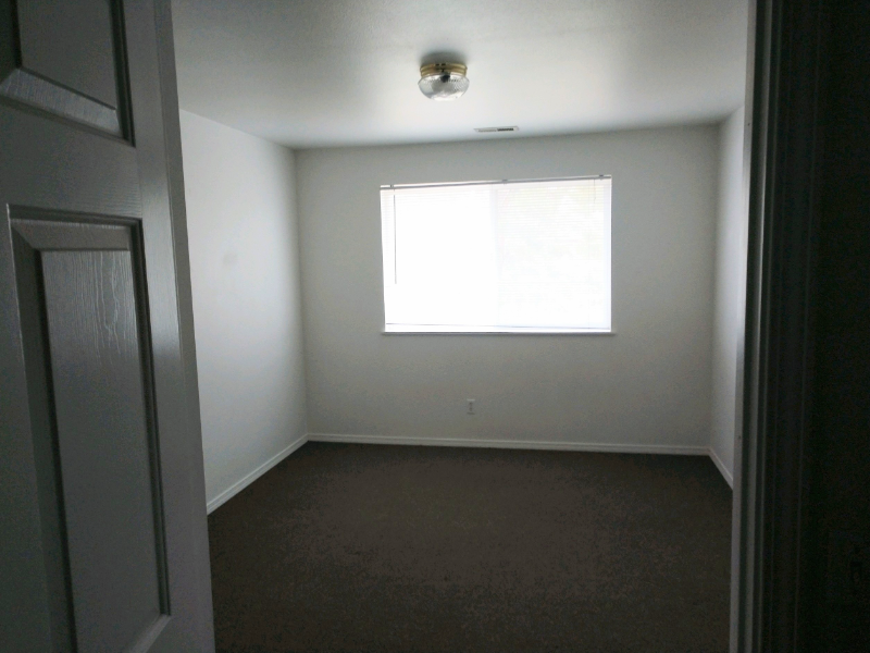658 Paradise Pl #201 - Photo 4 of 5